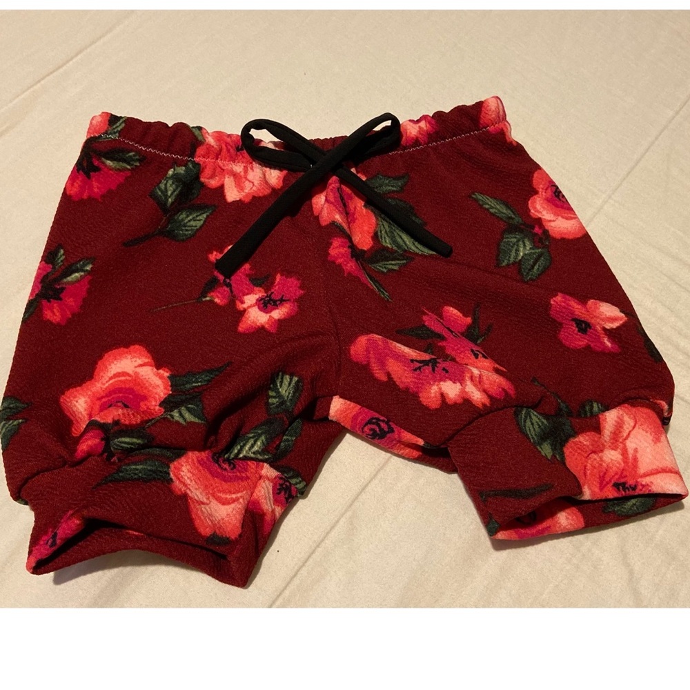 Little V Men bubble shorts, size 3-4.